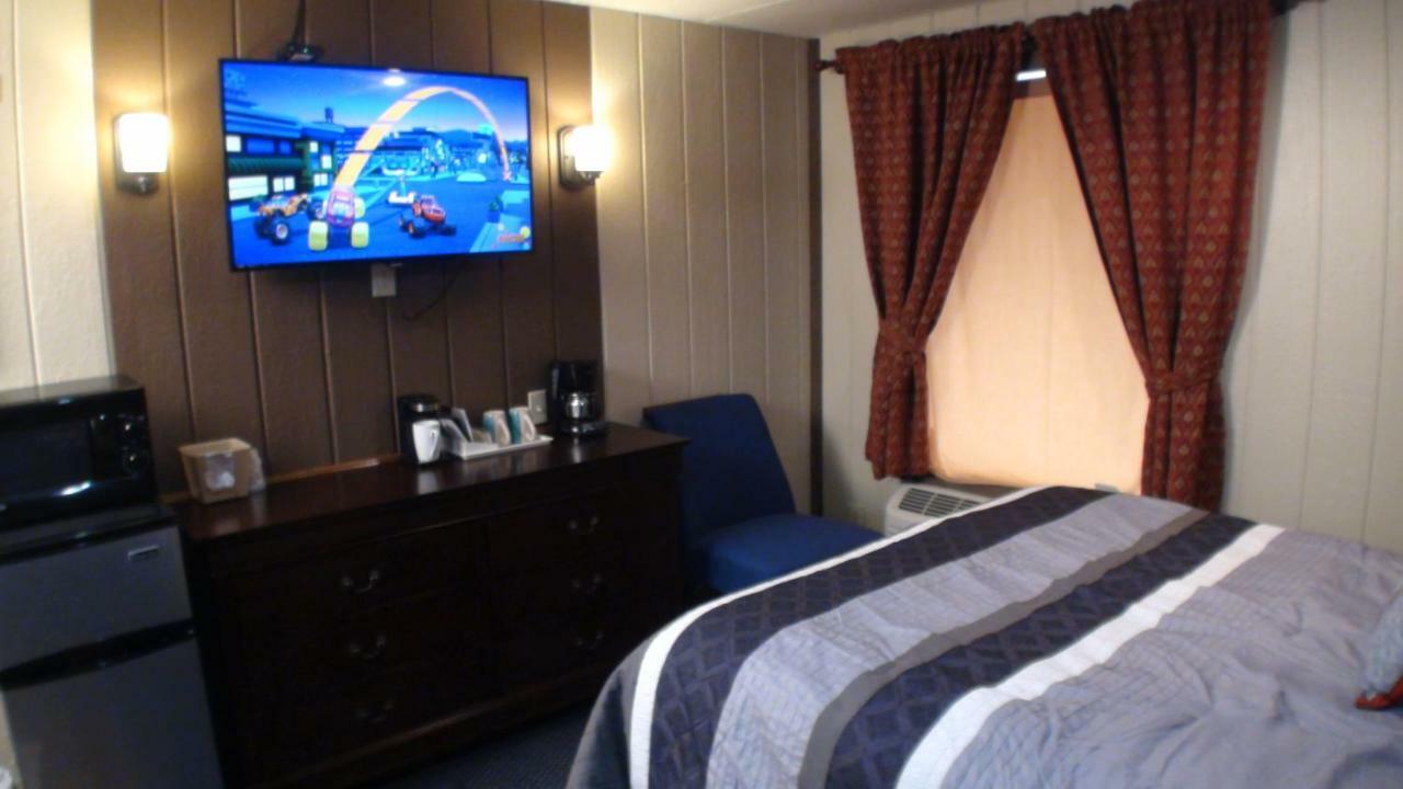 Motel 72 Grayling Dış mekan fotoğraf