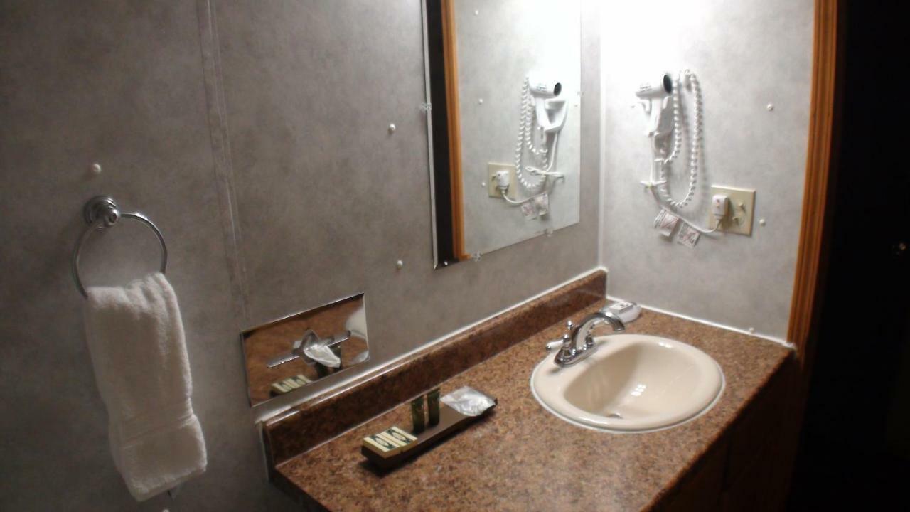 Motel 72 Grayling Dış mekan fotoğraf